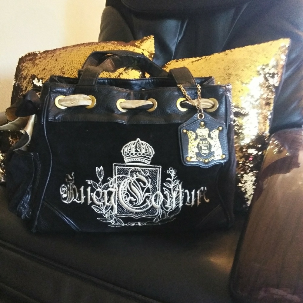 Black and gold Juicy Couture Daydreamer bag